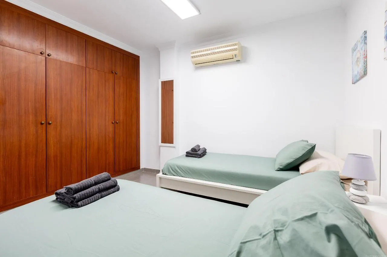 Apartment Los Cristianos Center VI 0*, Los Cristianos (Tenerife)